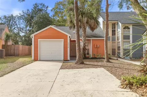 9478 Forest Hills Cir, Tampa, FL 33612
