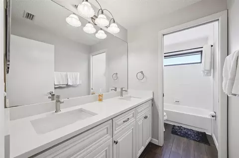 Bath - 12929 Prestwick Dr, Riverview, FL 33579 photo 2 of 4