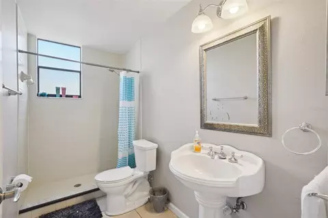 Bath - 12929 Prestwick Dr, Riverview, FL 33579 photo 1 of 4