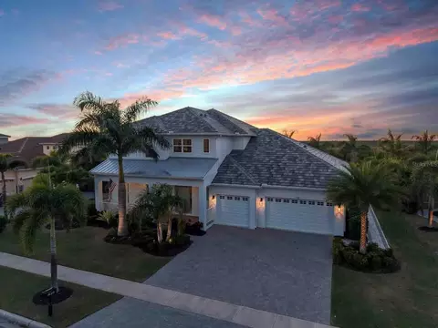 826 Manns Harbor Dr, Apollo Beach, FL 33572