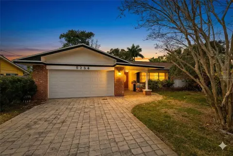 5254 Venetian Blvd NE, Saint Petersburg, FL 33703