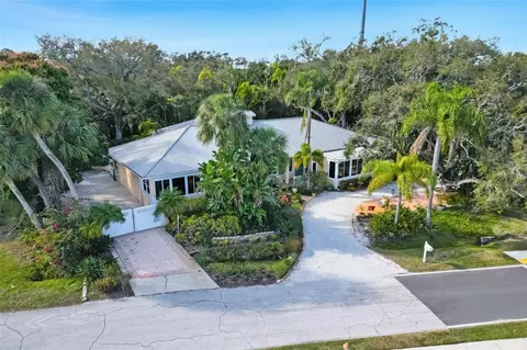 1407 N Bayshore Dr, Safety Harbor, FL 34695