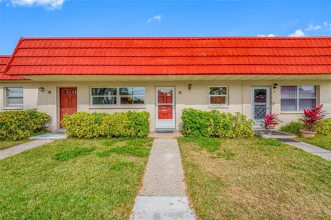 5860 38th Ave N #34, Saint Petersburg, FL 33710