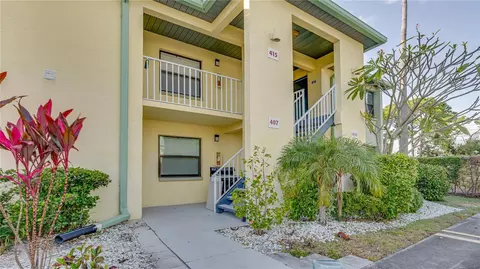 6145 113th St #415, Seminole, FL 33772