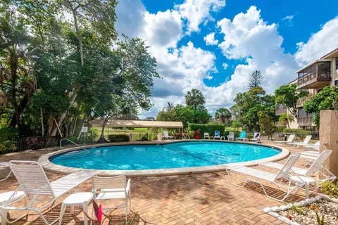 5961 N Falls Circle Dr #411, Lauderhill, FL 33319