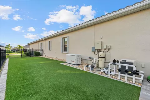 Exterior - 15906 39th Gln E, Parrish, FL 34219 photo 8 of 25