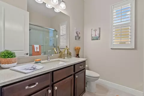 Bath - 15906 39th Gln E, Parrish, FL 34219 photo 4 of 5