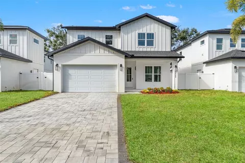 10164 Hodson Pl, Seminole, FL 33776