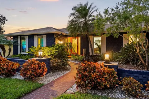 2214 Davies Ave, Dunedin, FL 34698
