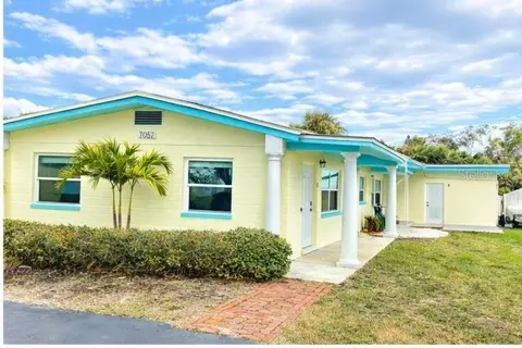 7057 Sunset Dr, South Pasadena, FL 33707