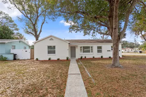 134 SW Lincoln Cir N, Saint Petersburg, FL 33703