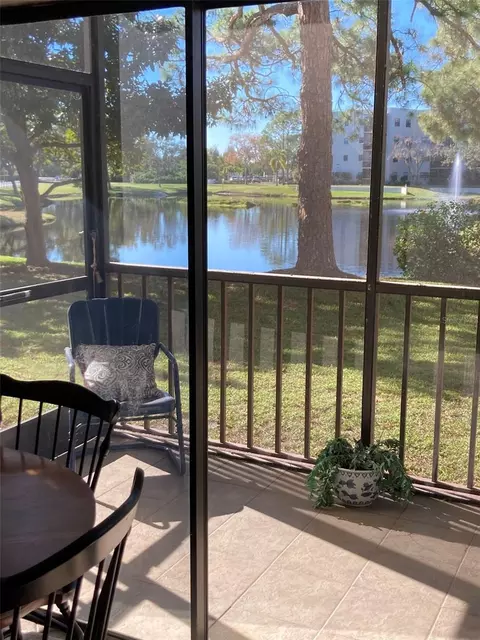 6188 80th St N #105, Saint Petersburg, FL 33709