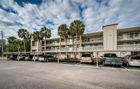 920 Virginia St #302, Dunedin, FL 34698
