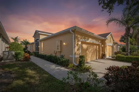 2243 Oakley Green Dr #29, Sun City Center, FL 33573