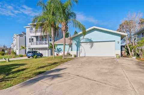 216 176th Ave E, Redington Shores, FL 33708