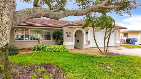 3828 48th Ave S, Saint Petersburg, FL 33711
