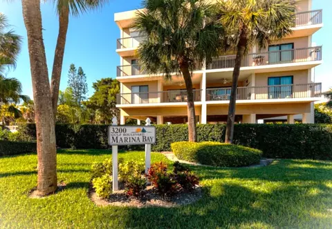 3200 Gulf Blvd #202, Saint Pete Beach, FL 33706