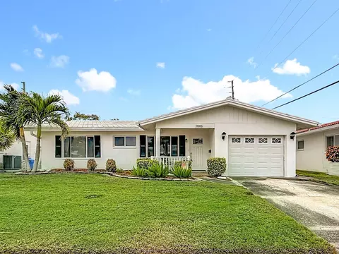 9506 45th St N, Pinellas Park, FL 33782