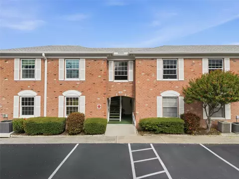 3585 41st Ter S #225, Saint Petersburg, FL 33711
