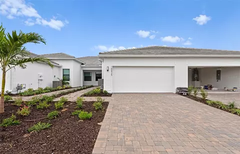 18825 Indian Rock Pl, Lakewood Ranch, FL 34211