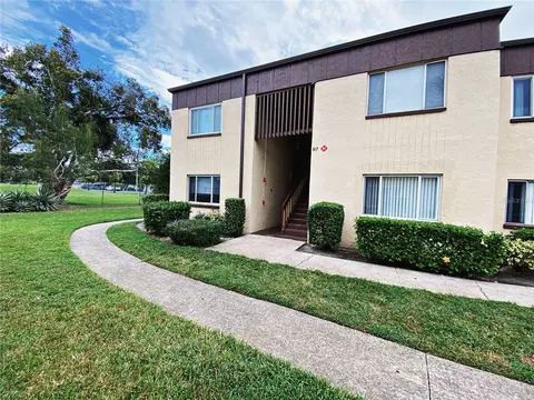 617 N Keene Rd #Q9, Clearwater, FL 33755