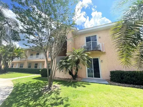 6801 Dali Ave #206, Land O Lakes, FL 34637