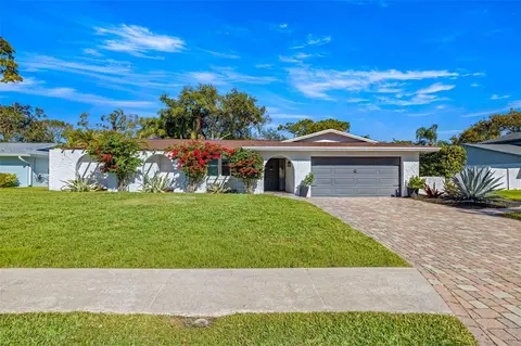 2242 Buena Vista Dr, Clearwater, FL 33764