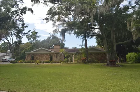2111 Paddock Cir, Dunedin, FL 34698