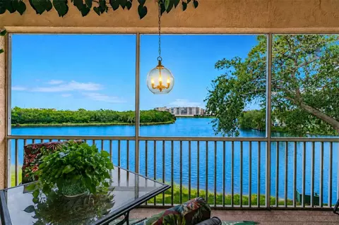 6363 99th Way N #12I, Saint Petersburg, FL 33708