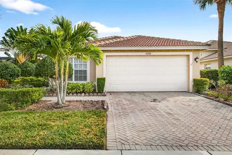 15709 Crystal Waters Dr, Wimauma, FL 33598