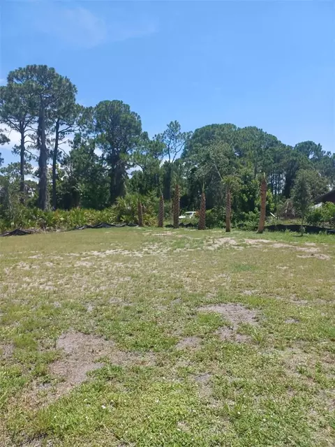 Lin Gina Terrace, Edgewater, FL 32141