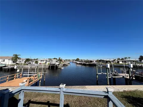 217 Mount Isle Ave NE #197, Saint Petersburg, FL 33702
