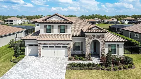 10304 Meadowrun Dr, Lithia, FL 33547