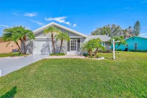4577 Great Lakes Dr S, Clearwater, FL 33762