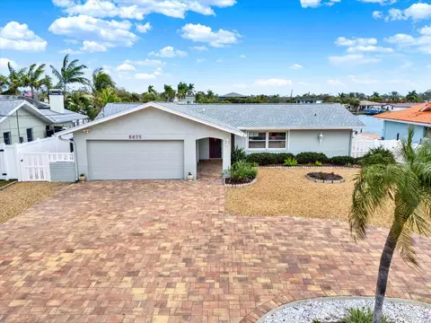 5675 Bayview Dr, Seminole, FL 33772