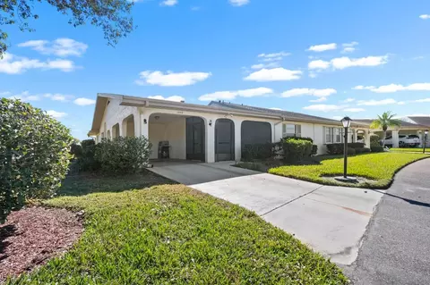 1602 Hovington Cir, Sun City Center, FL 33573