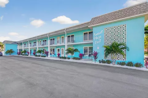 680 71st Ave #5, Saint Pete Beach, FL 33706