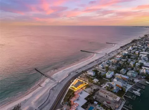 1303 Gulf Dr S #2, Bradenton Beach, FL 34217