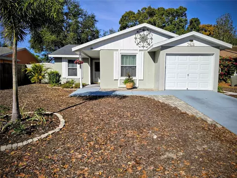 742 Arthurs Ct, Tarpon Springs, FL 34689