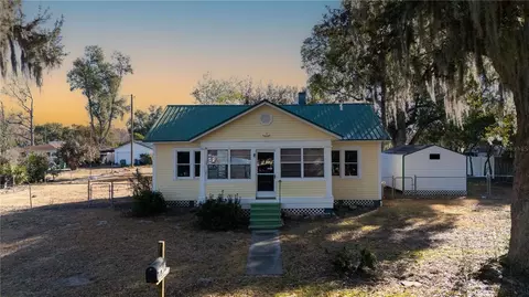 5640 17th St, Zephyrhills, FL 33542