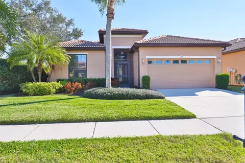 250 Silver Falls Dr, Apollo Beach, FL 33572