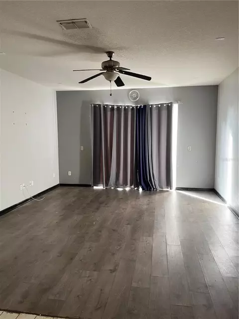 403 Thicket Crest Rd, Seffner, FL 33584 photo 9