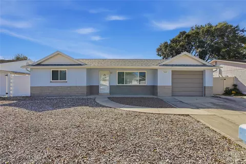 7420 Sandalwood Dr, Port Richey, FL 34668
