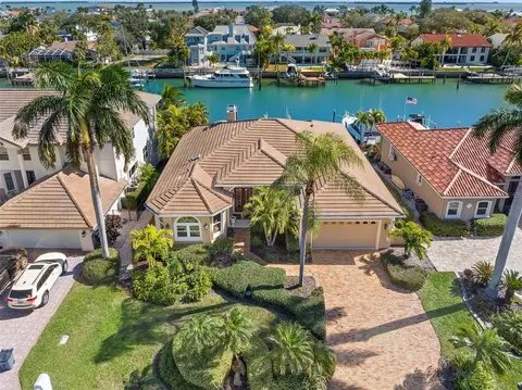 967 Landmark Cir S, Tierra Verde, FL 33715