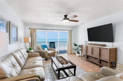 17500 Gulf Blvd #407, Redington Shores, FL 33708
