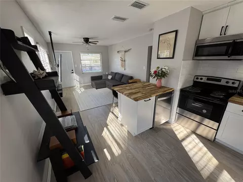 Kitchen - 1863 Pasadena Dr, Dunedin, FL 34698 photo 3 of 6
