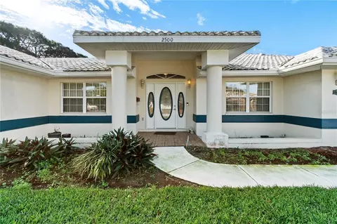 2500 S 62nd Ave, Saint Petersburg, FL 33712