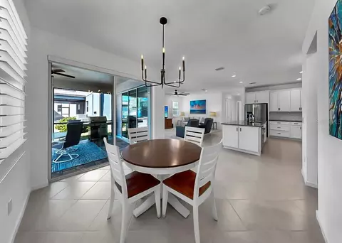 Dining - 14115 Hammock Crest Way, Riverview, FL 33569 photo 1 of 1