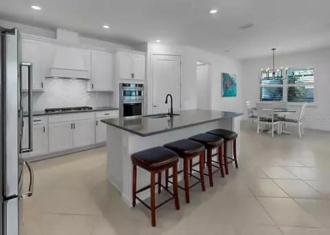 Kitchen - 14115 Hammock Crest Way, Riverview, FL 33569 photo 4 of 4