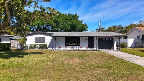 13845 94th Ave, Seminole, FL 33776